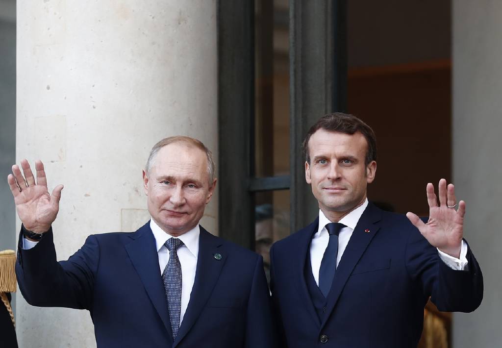 Putin ve Macron, 3 yıl sonra görüştü…