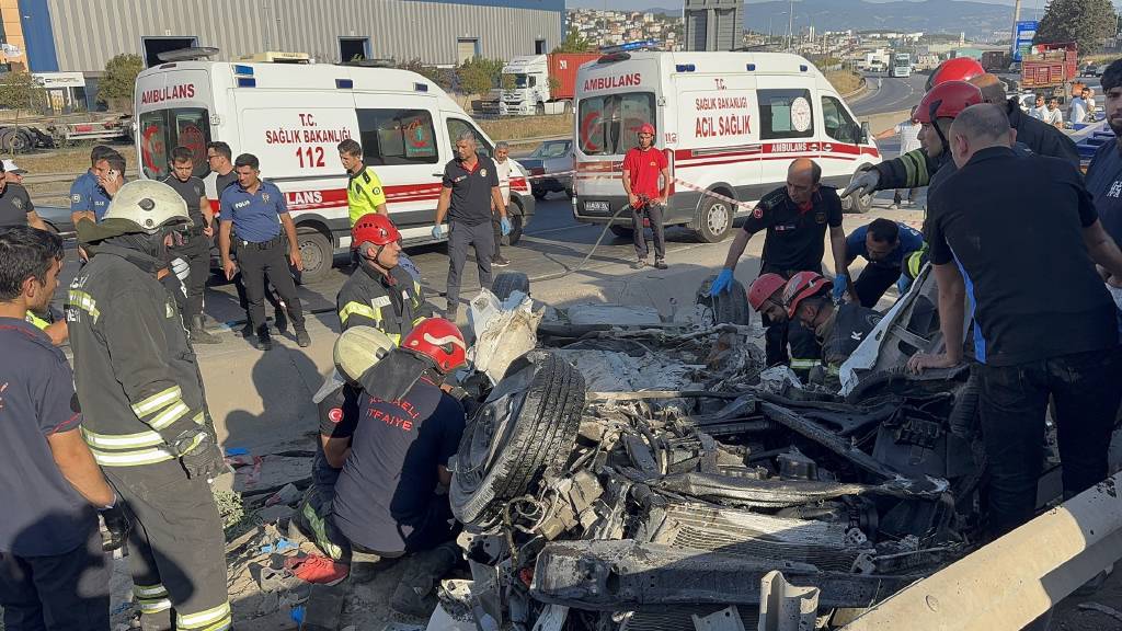 Kocaeli'de 5 kişinin öldüğü kazada, tır sürücüsü tutuklandı…