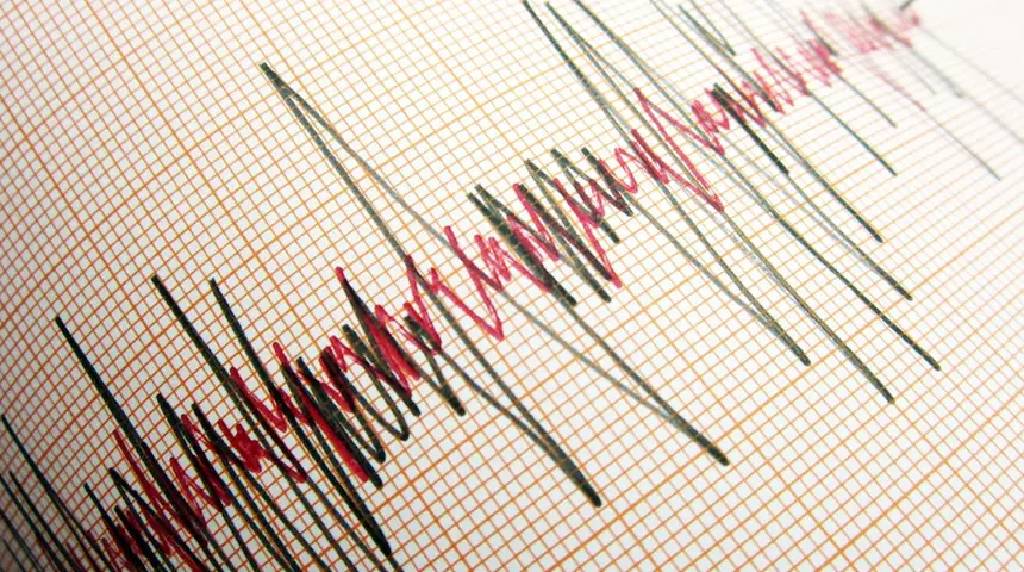 AFAD duyurdu! Ege Denizi'nde 4 büyüklüğünde deprem