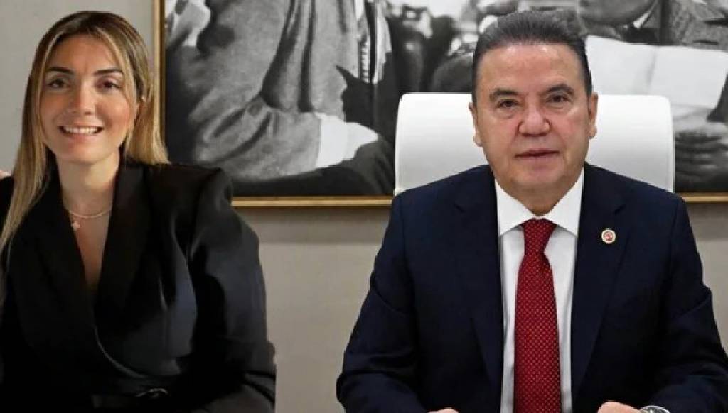 Muhittin Böcek'in gelini gözaltına alındı