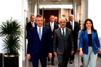 CHP, DEM Parti heyetini ağırladı… Gündemde ‘PKK’nın silah bırakması’ vardı…