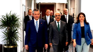 CHP, DEM Parti heyetini ağırladı… Gündemde ‘PKK’nın silah bırakması’ vardı…