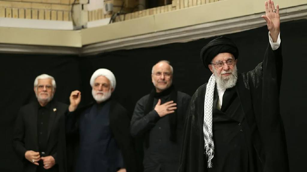 Hamaney savaş sonrası ilk kez ortaya çıktı