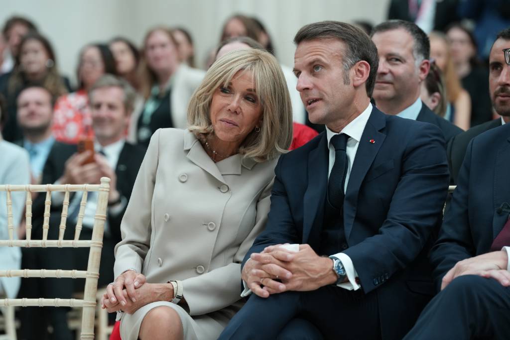Macron çifti, ‘First Lady erkek doğdu’ iddiasına karşı ABD’de dava açtı…