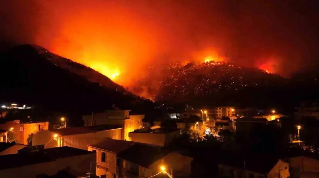Bursa'dan acı haber! Yangına müdahale eden itfaiye eri kurtarılamadı