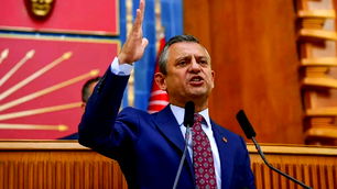Özgür Özel duyurdu: CHP'den 'iktidar yolunda' önemli adım!