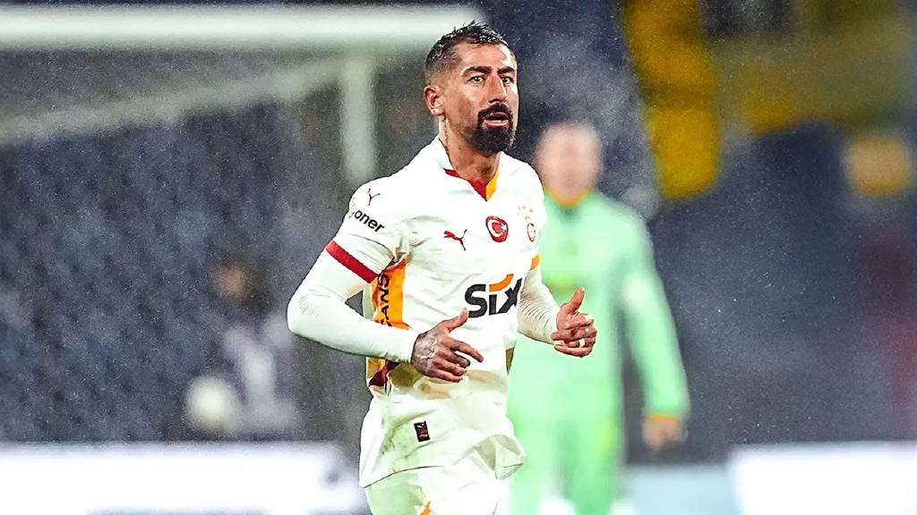 Galatasaray ayrılığı açıkladı!