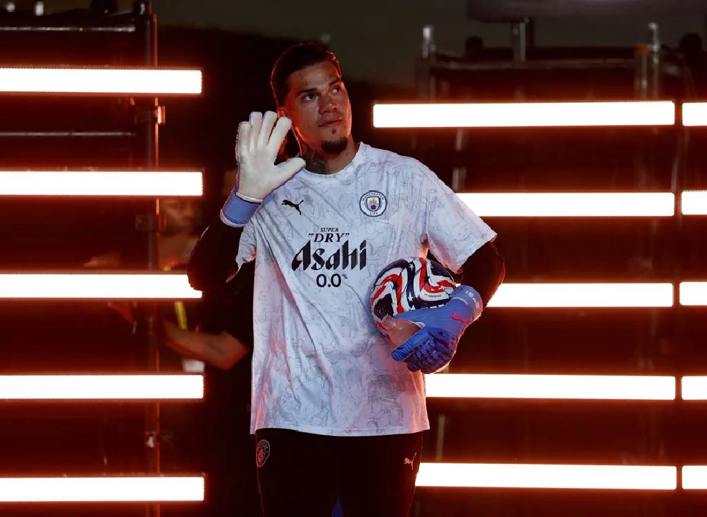 Galatasaray, kaleci transferi için Ederson'a hazırlanıyor