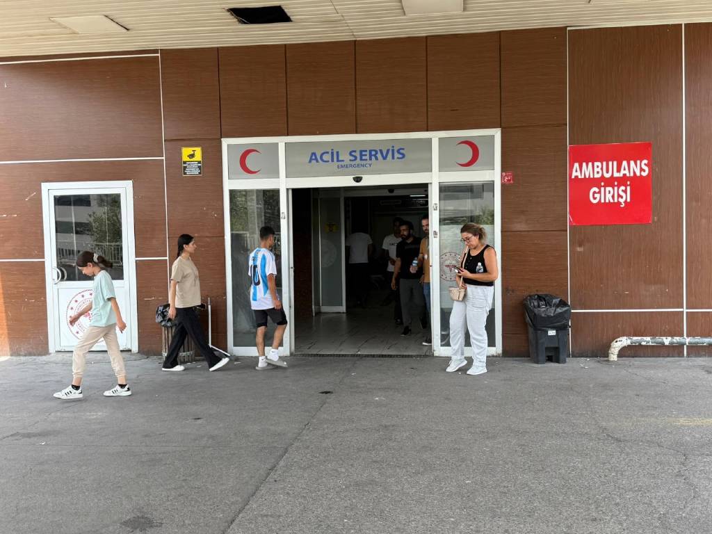 Diyarbakır'da 6 doktor için maddi, adli ve idari yaptırım talebi
