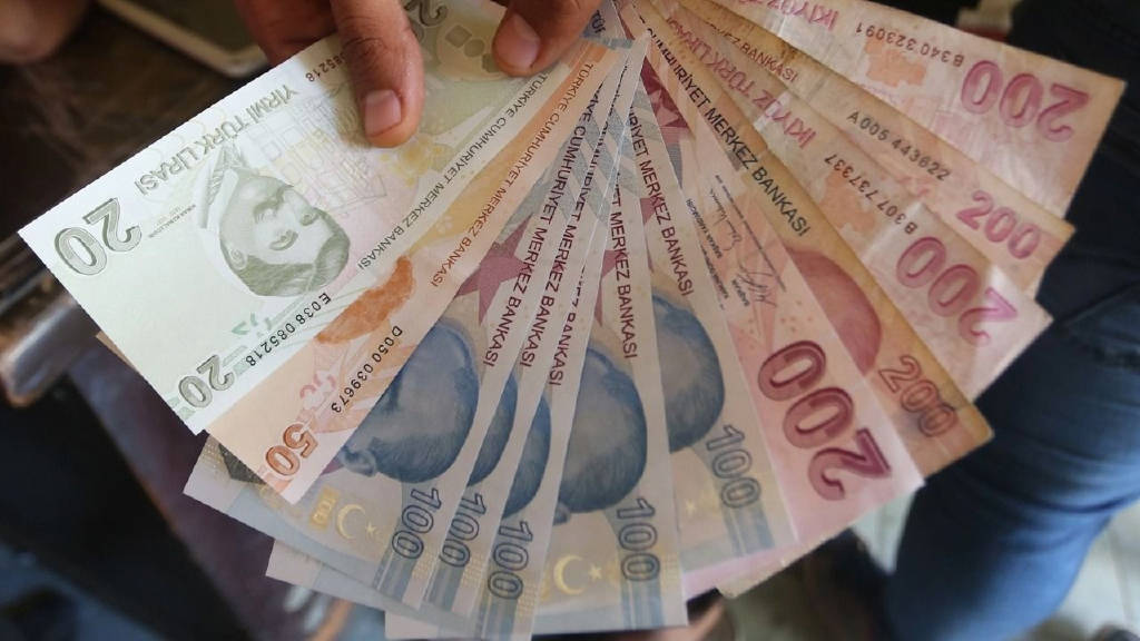 Engelli aylığı, 65 yaş aylığı, bedelli askerlik ücreti... İşte memur maaşlarına gelen zamla değişenler