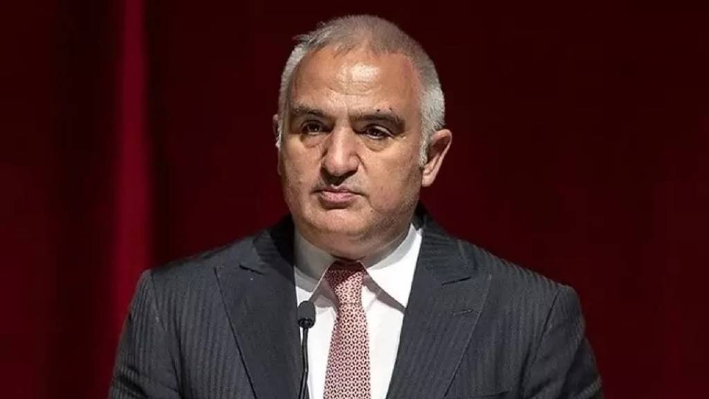 Kültür ve Turizm Bakanı Ersoy: "İlk 6 ayda turizmde rekor gelir elde edildi"