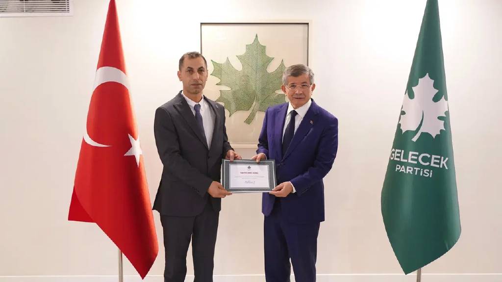 Gelecek Partisi İzmir İl Başkanı Yaşar Beyazgül gözaltına alındı