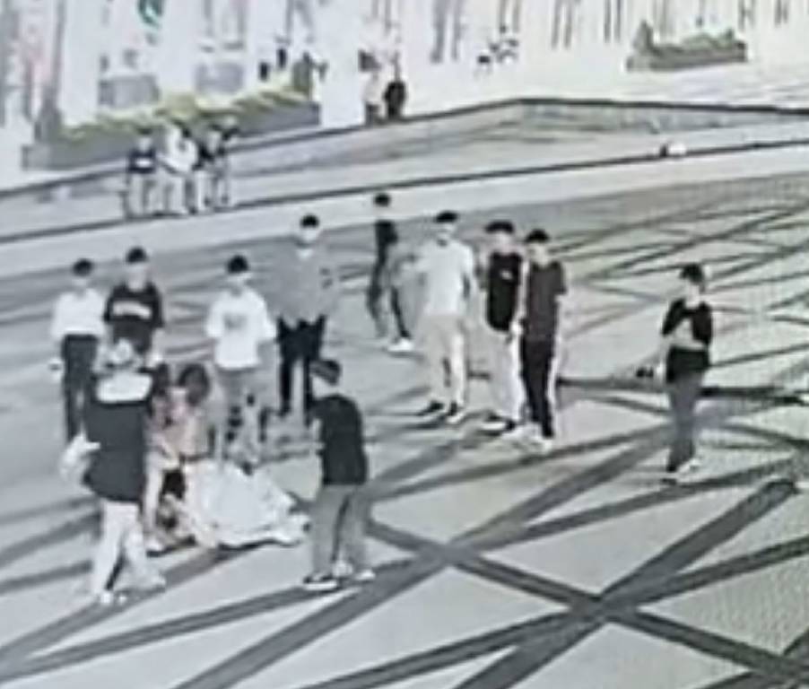 Bursa'da 14 yaşındaki kız çocuğu, ortalığı savaş alanına çevirdi!
