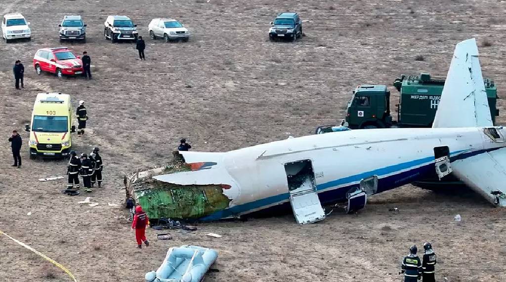 Azerbaycan uçağı için şok ses kaydı: ‘Düşürün’ emri mi verildi?