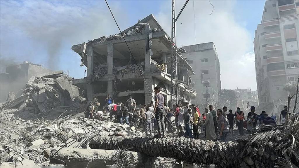 İsrail ordusu, Gazze'de sivilleri bomba yüklü dronlarla hedef aldı