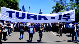 TÜRK-İŞ'ten iş yeri terk etmeme eylemi!