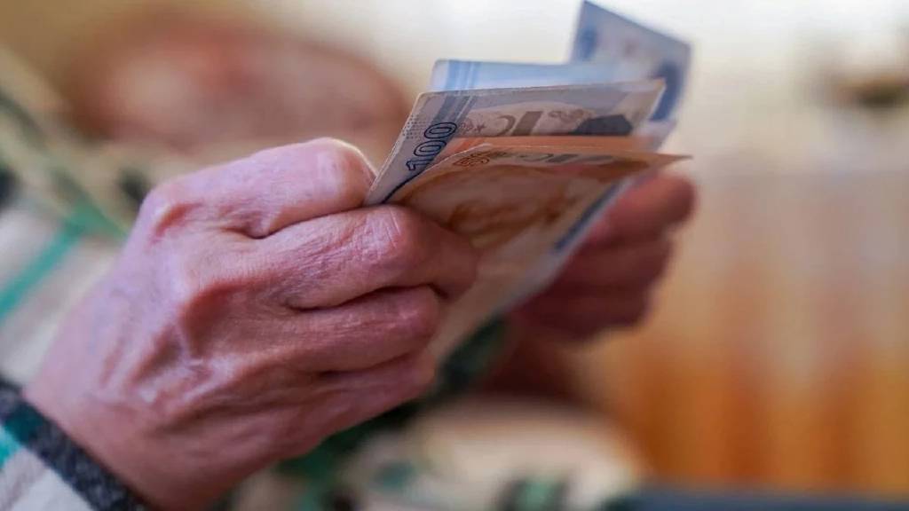 En düşük emekli maaşı için toplantı