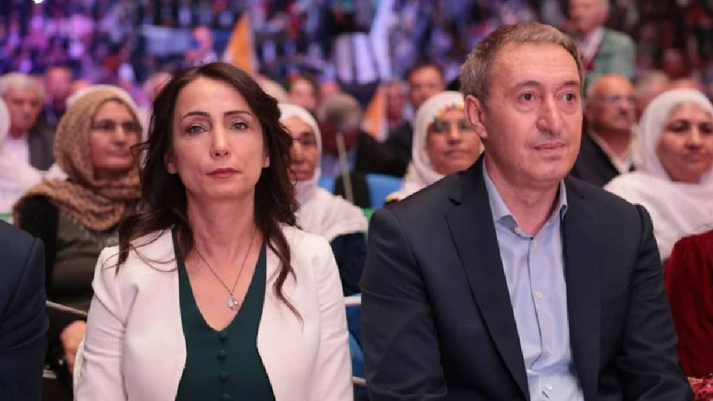 DEM Parti komisyon üyelerini belirledi