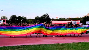 ODTÜ mezuniyet töreninde LGBT bayrakları: Tartışmalar alevlendi