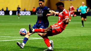 PSG, 9 kişi kaldığı maçta Bayern Münih'i 2-0 mağlup etmeyi başardı