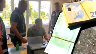 Antalya'da rüşvet baskını: Suçüstü yakalandılar