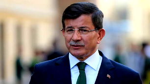 Operasyonlara bir tepki de Ahmet Davutoğlu'ndan geldi