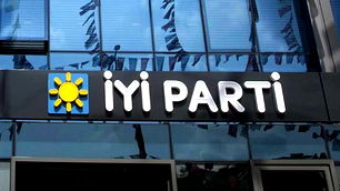 İYİ Parti'den dikkat çeken SMS!