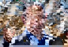 user header