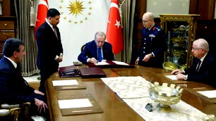YAŞ kararları açıklandı… Genelkurmay Başkanlığına Selçuk Bayraktaroğlu getirildi