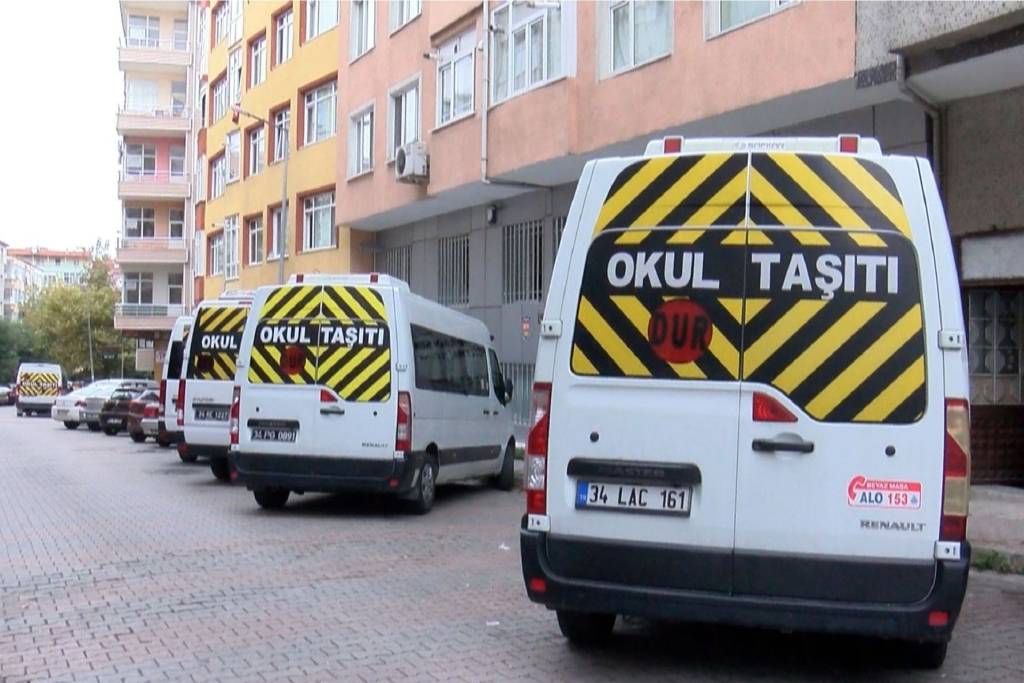 İstanbul'da okul servisleri ve personel servisleri için yeni zam talep edildi