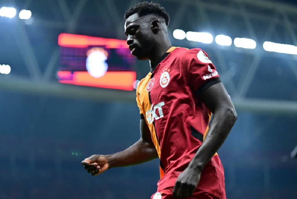 Galatasaray'da Davinson Sanchez'in kazanacağı yeni rakam belli oldu