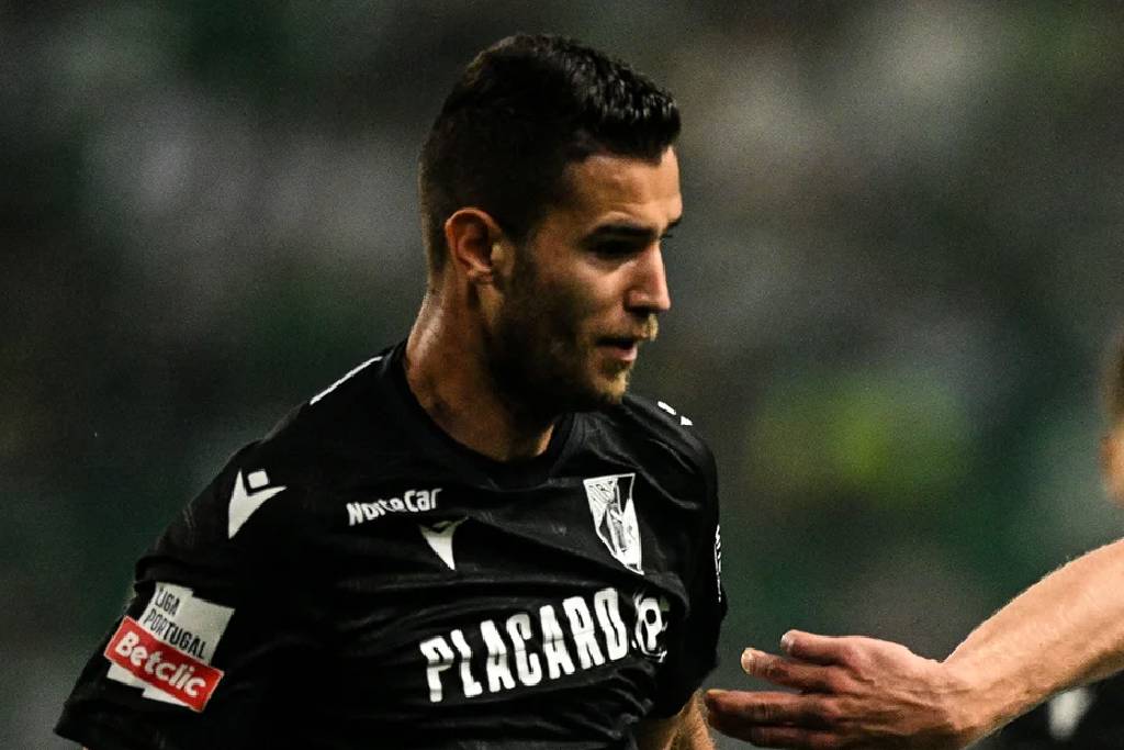Samsunspor için uçağa binerken görüntülendi: Toni Borevkovic