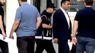 İBB'ye yönelik 9. dalga operasyonunda Beyoğlu Belediye başkanı gözaltına alındı