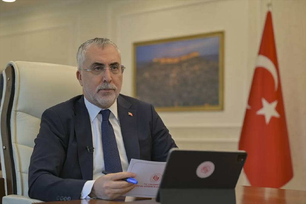 Vedat Işıkhan: Memur zammında karar Hakem Kurulu'na ait