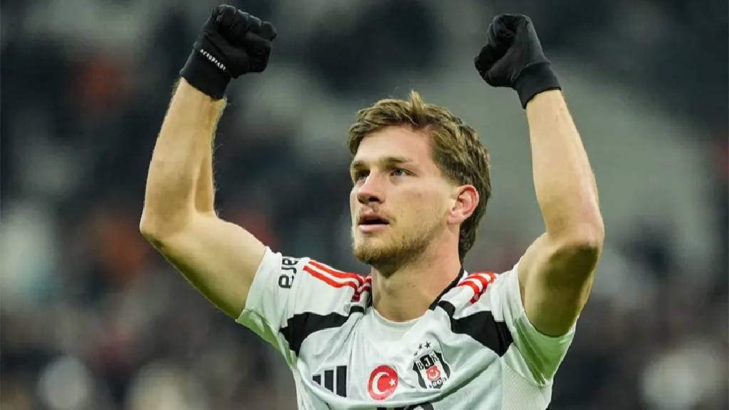 Semih Kılıçsoy, siyah-beyazlı kulübe veda ediyor