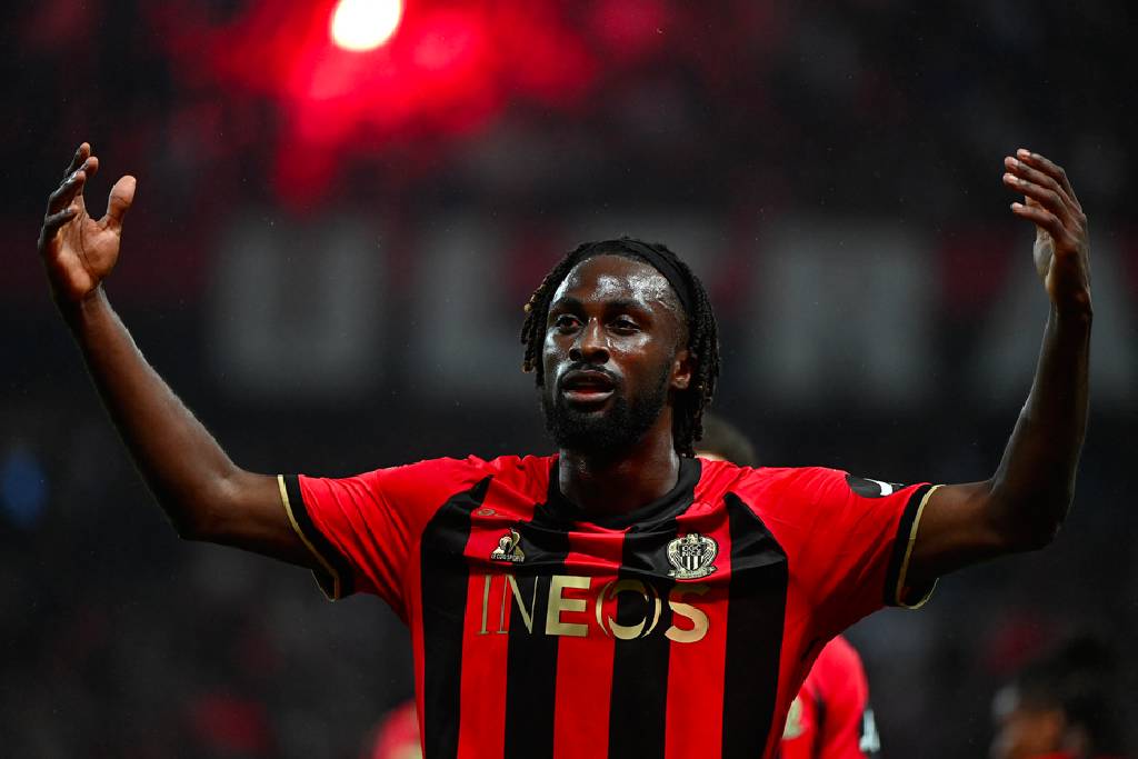 Fenerbahçe'nin gündemindeydi, Guessand, Premier Lig ekibi Aston Villa ile anlaşmaya vardı