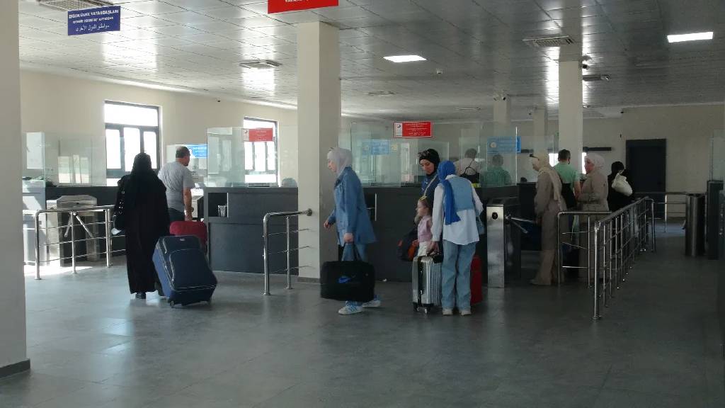 Suriye'ye pasaport ile geçişler başlandı