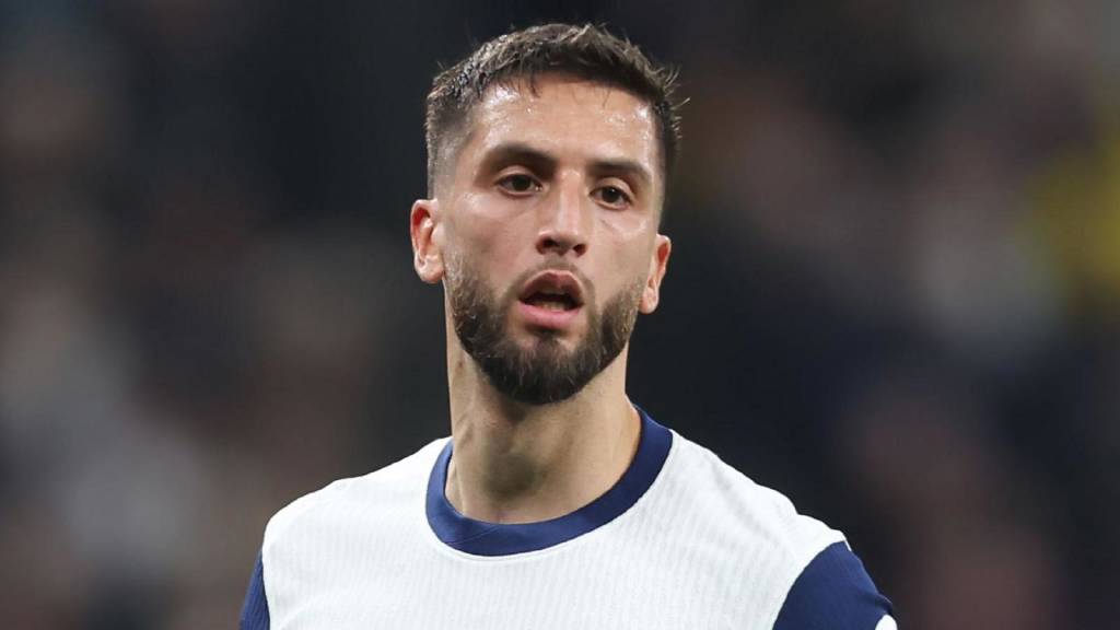 Fenerbahçe'nin hedefi Tottenham'ın yıldız orta saha oyuncusu