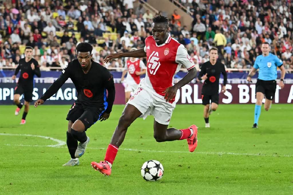 Galatasaray'dan Monaco'nun stoperi için özel istek