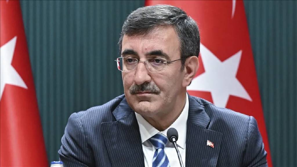 "Vergi arttırmadan gelirleri arttırmanın yollarını arayacağız"