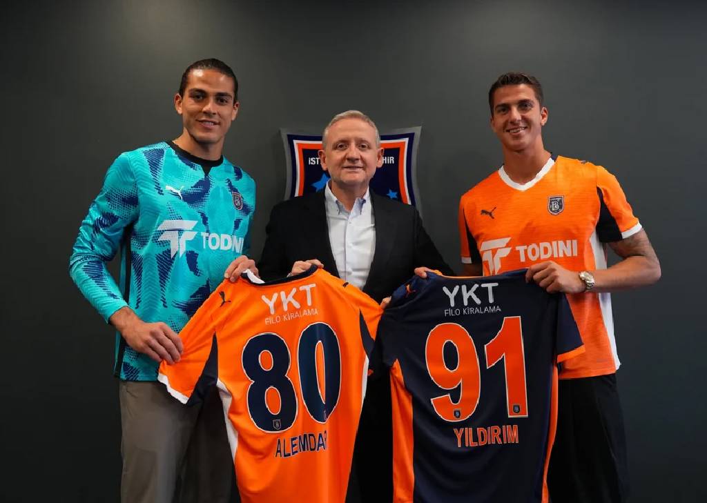 Başakşehir'den Süper Lig ekibine transfer çalımı