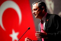 Özgür Özel, yeniden CHP Genel Başkanı seçildi