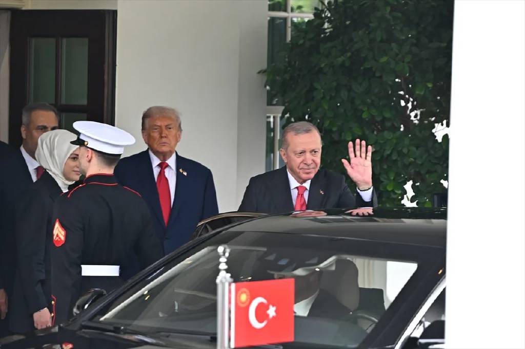 Trump'tan Beyaz Saray'daki kritik görüşme sonrası ilk açıklama