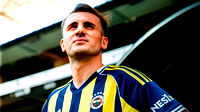 Kerem Aktürkoğlu resmen formayı giydi