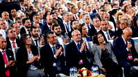 CHP'de beklenen kurultay davası ertelendi
