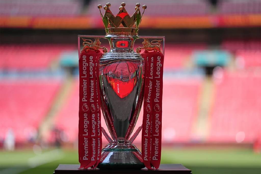 Manchester derbisi, Altay Bayındır ilk 11'de