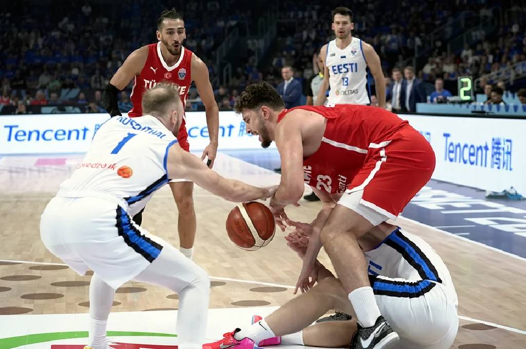 A Milli Basketbol Takımı, EuroBasket 2025 yarı finalinde Yunanistan ile karşılaşacak