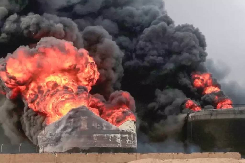 İsrail uçakları, Yemen'deki limanı bombaladı
