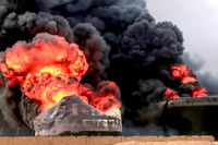 İsrail uçakları, Yemen'deki limanı bombaladı