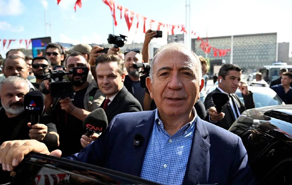 Gürsel Tekin: "Kafalarınız faşist"
